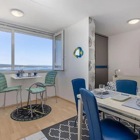 דירה Cozy In With Wifi