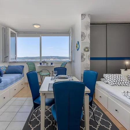 Cozy In With Wifi Apartamento Crikvenica